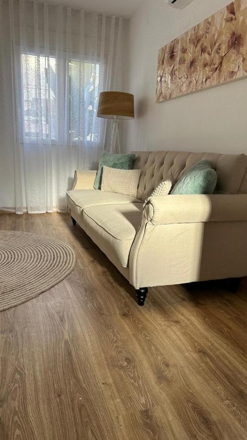 Appartamento Residencia Simona Torrevieja Esterno foto